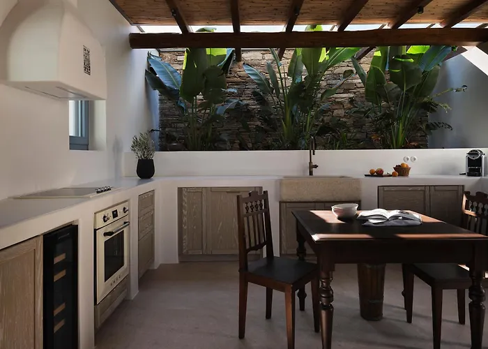 Liostasi Ona * Chora (Ios)